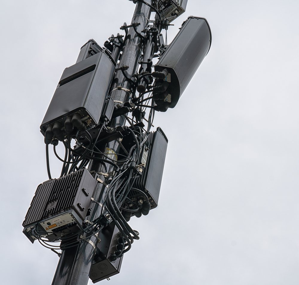 Antenas de telefonía celular en una torre, conectividad 4G